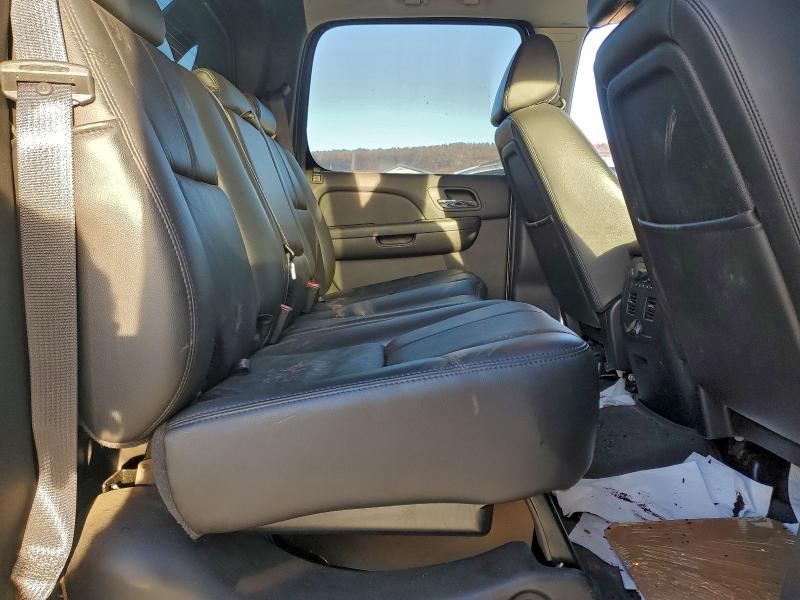 Photo 10 from auction – 2008 CHEVROLET AVALANCHE with VIN 3GNFK12378G144211