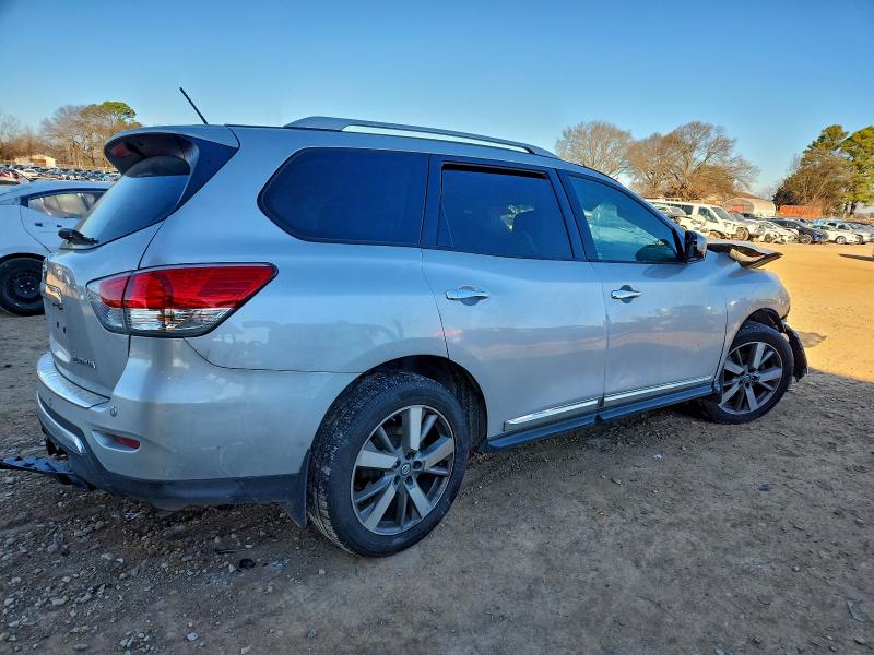 Photo 3 from auction – 2014 NISSAN PATHFINDER with VIN 5N1AR2MN3EC681655