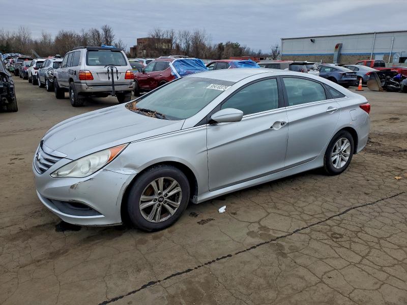 HYUNDAI SONATA GLS 2014 with VIN 5NPEB4AC7EH879362 - Photo from auction