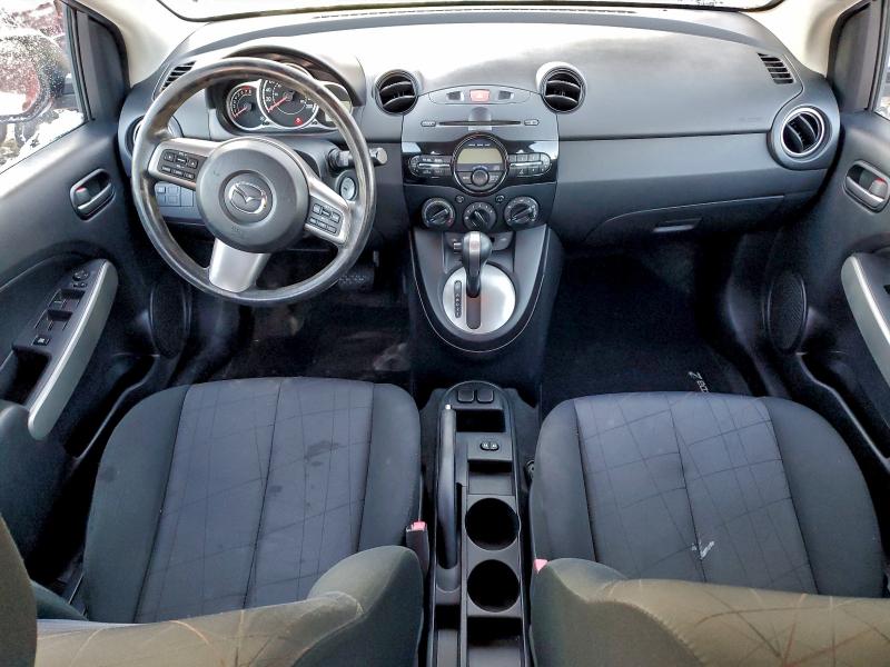 Photo 8 from auction – 2014 MAZDA MAZDA2 with VIN JM1DE1KY4E0171580