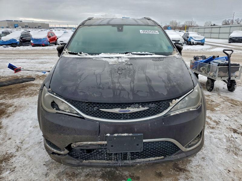Photo 5 from auction – 2018 CHRYSLER PACIFICA T with VIN 2C4RC1EG3JR356329