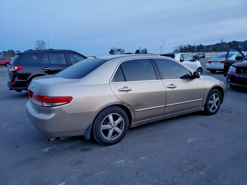 Photo 3 from auction – 2004 HONDA ACCORD with VIN 1HGCM56814A135405