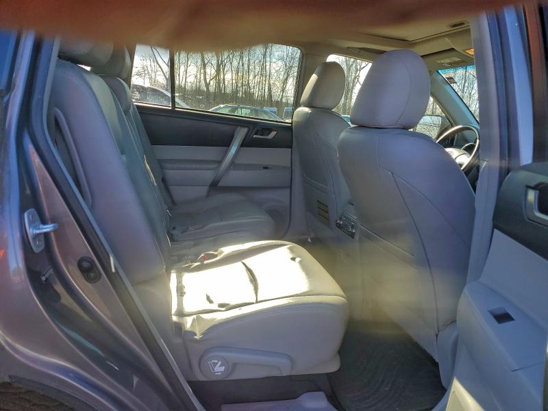 Photo 11 from auction – 2013 TOYOTA HIGHLANDER with VIN JTEBC3EH1D2014690