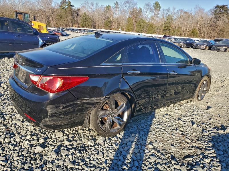 Photo 3 from auction – 2011 HYUNDAI SONATA SE with VIN 5NPEC4AB5BH273039