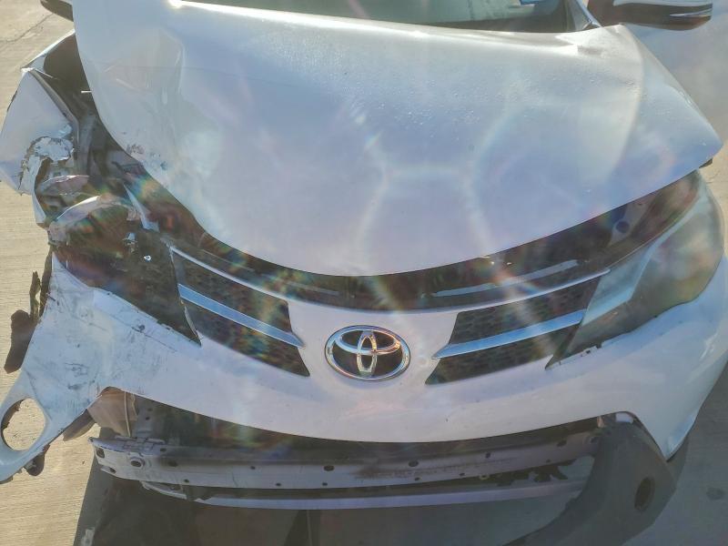 Photo 12 from auction – 2015 TOYOTA RAV4 XLE with VIN JTMWFREV4FJ050999