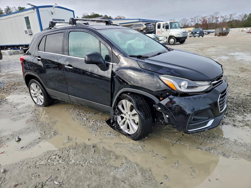 Photo 4 from auction – 2017 CHEVROLET TRAX PREMI with VIN 3GNCJMSB3HL158810