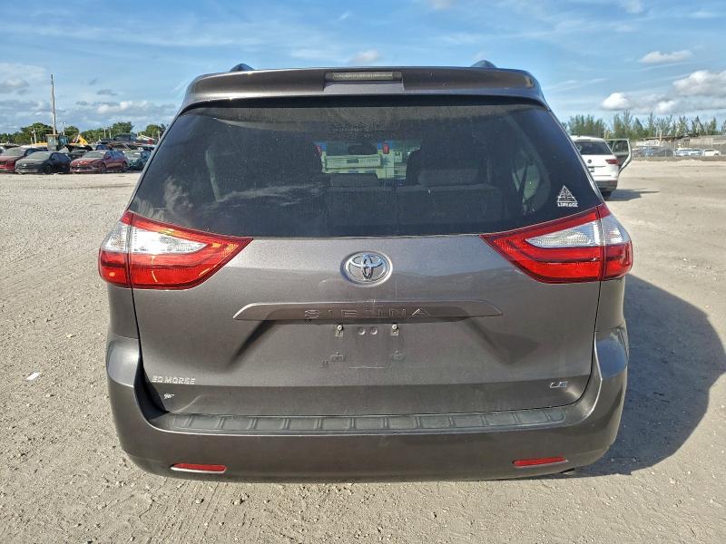 Photo 6 from auction – 2017 TOYOTA SIENNA LE with VIN 5TDKZ3DC4HS794322