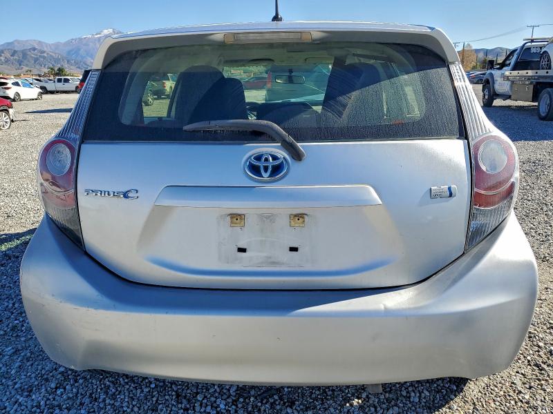 Photo 6 from auction – 2014 TOYOTA PRIUS C with VIN JTDKDTB30E1565355