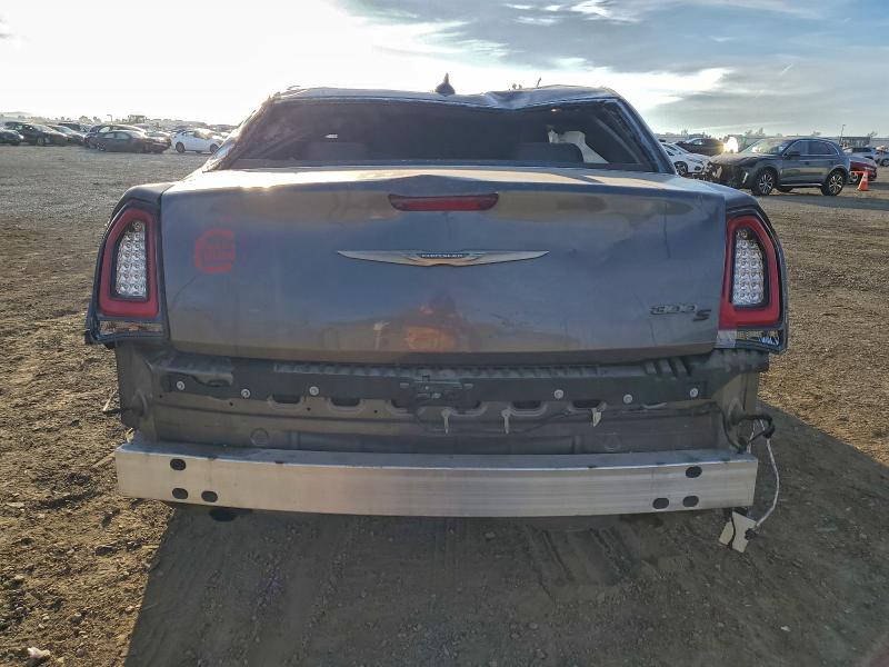 Photo 6 from auction – 2017 CHRYSLER 300 S with VIN 2C3CCABG1HH621683