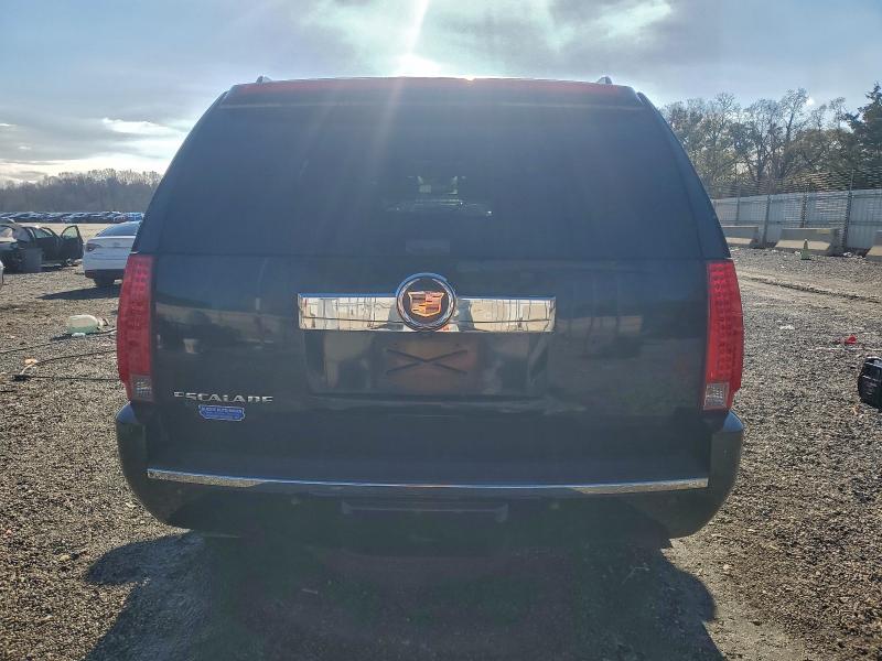 Photo 6 from auction – 2007 CADILLAC ESCALADE L with VIN 1GYFK63817R179996