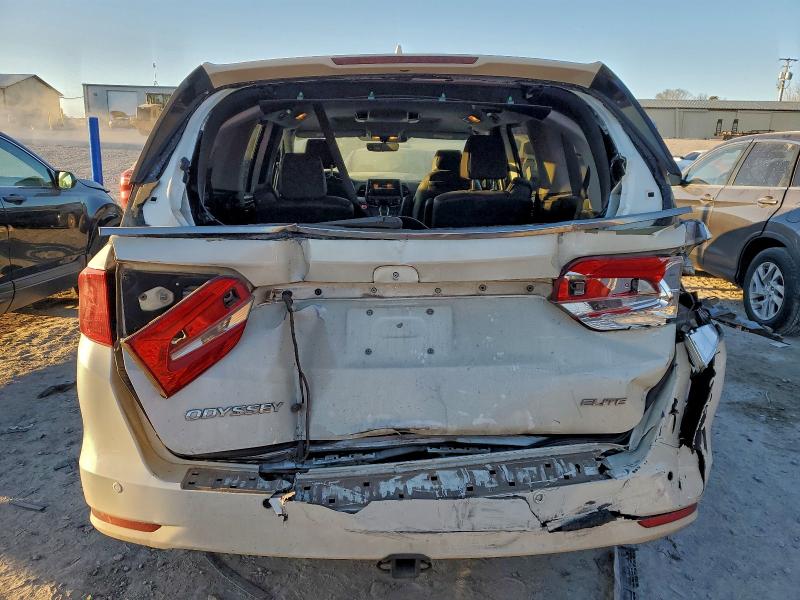 Photo 6 from auction – 2018 HONDA ODYSSEY with VIN 5FNRL6H99JB065257