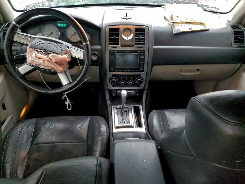 Photo 8 from auction – 2006 CHRYSLER 300C SRT-8 with VIN 2C3LA73W06H489656