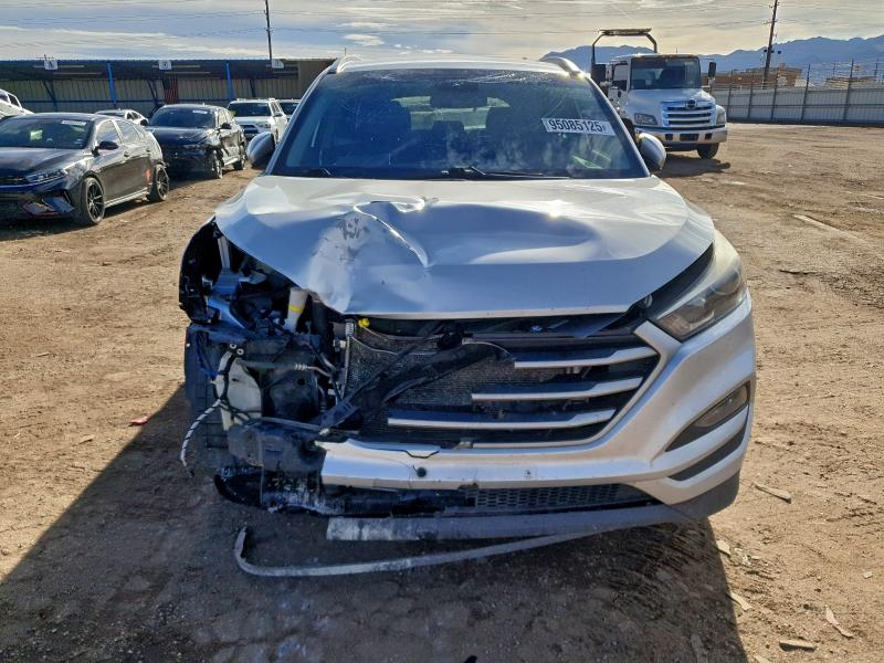 Photo 5 from auction – 2018 HYUNDAI TUCSON SEL with VIN KM8J3CA49JU634069