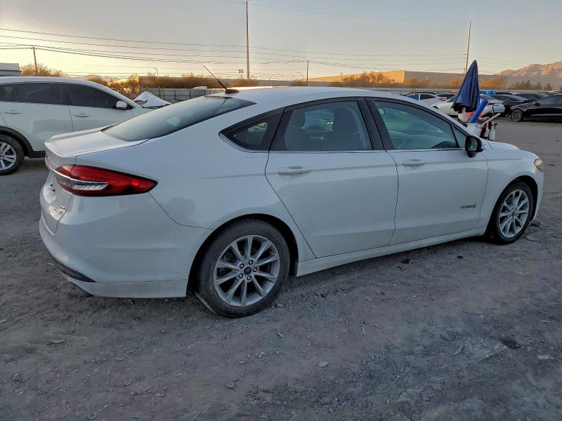 Photo 3 from auction – 2017 FORD FUSION SE with VIN 3FA6P0LU5HR358457