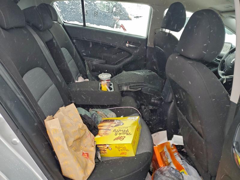 Photo 10 from auction – 2016 KIA FORTE EX with VIN KNAFX5A89G5626406
