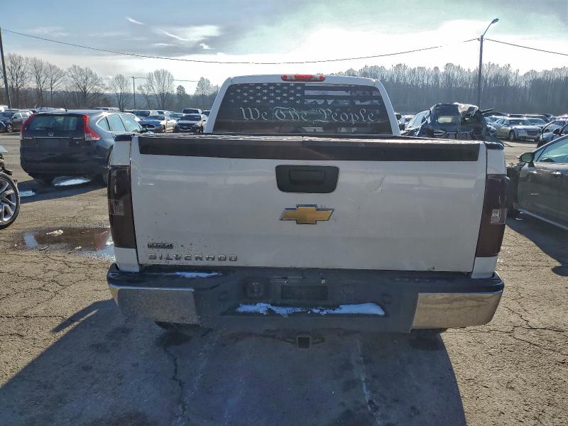 Photo 6 from auction – 2011 CHEVROLET SILVERADO with VIN 1GCRCSE00BZ297773