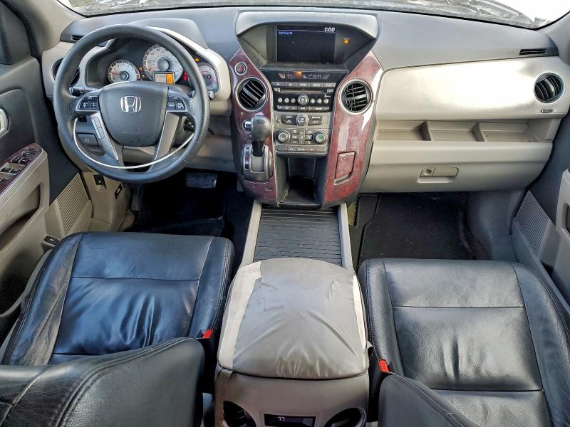 Фото 8 с аукциона – 2015 HONDA PILOT LX с VIN 5FNYF4H28FB025477