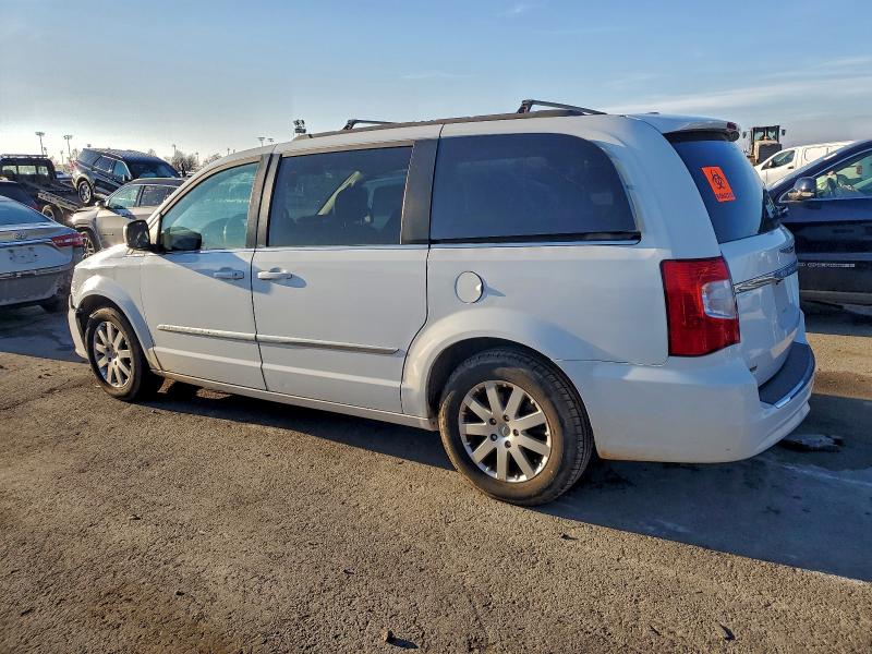 Photo 2 from auction – 2014 CHRYSLER TOWN & COU with VIN 2C4RC1BG0ER126595