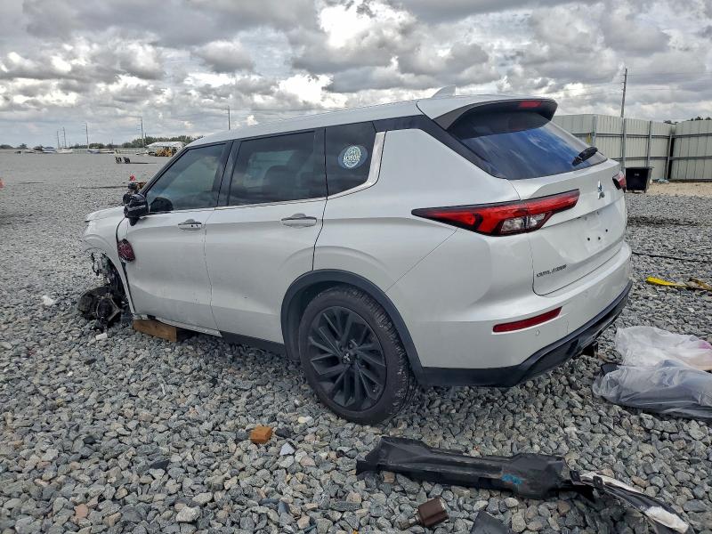 Photo 2 from auction – 2023 MITSUBISHI OUTLANDER with VIN JA4J3UA84PZ041173