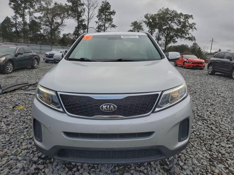 Photo 5 from auction – 2015 KIA SORENTO LX with VIN 5XYKT3A69FG567993