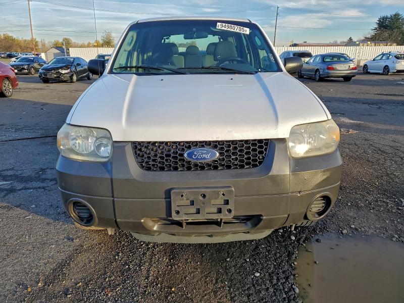 Photo 5 from auction – 2007 FORD ESCAPE XLS with VIN 1FMYU02Z97KA90892