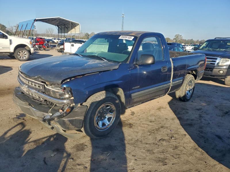 CHEVROLET SILVERADO 2000 with VIN 1GCEC14W6YZ196860 - Photo from auction