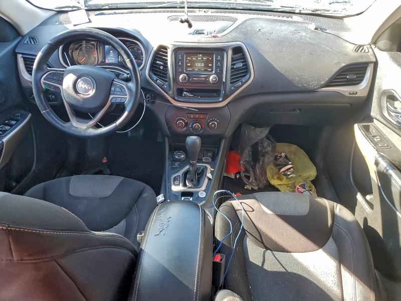 Photo 8 from auction – 2018 JEEP CHEROKEE L with VIN 1C4PJMCB0JD575760