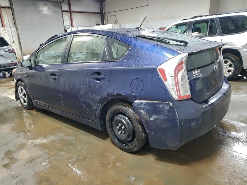 Photo 2 from auction – 2014 TOYOTA PRIUS with VIN JTDKN3DU1E0385617