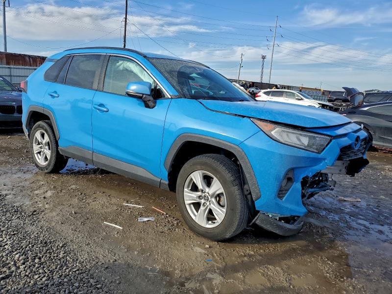 Photo 4 from auction – 2021 TOYOTA RAV4 with VIN 2T3W1RFV4MC086771