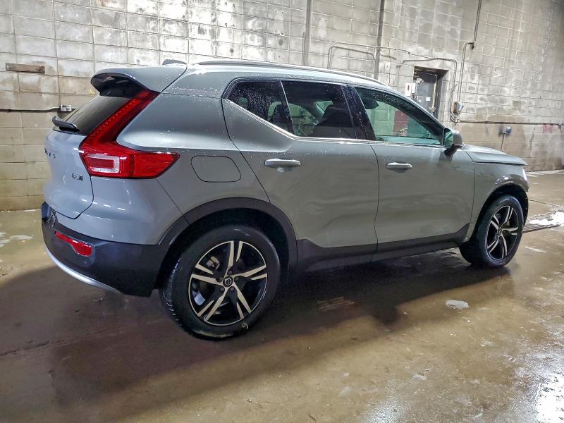 Photo 3 from auction – 2025 VOLVO XC40 CORE with VIN YV4L12UJ8S2604456