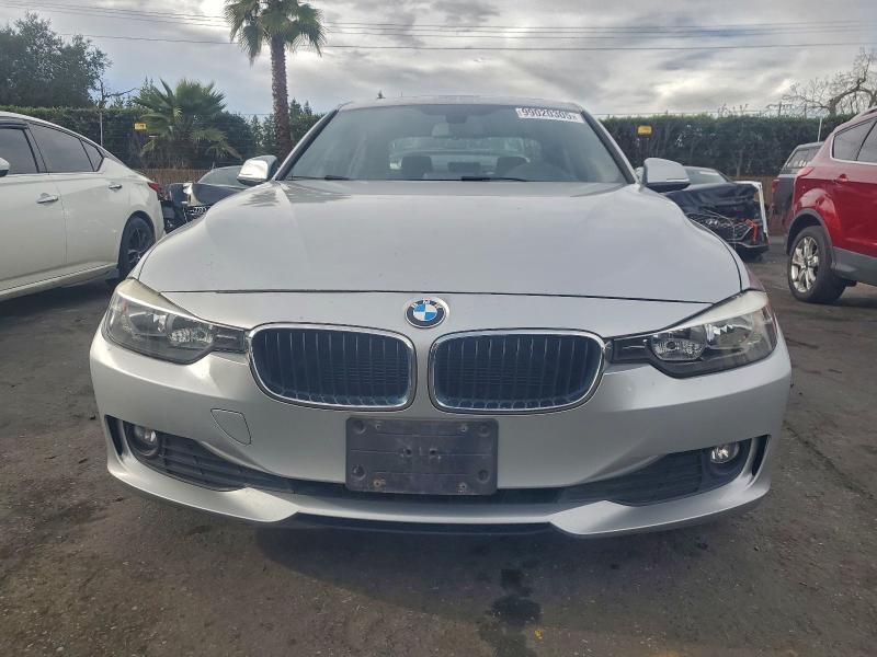 Photo 5 from auction – 2013 BMW 320 I with VIN WBA3B1C55DF078309