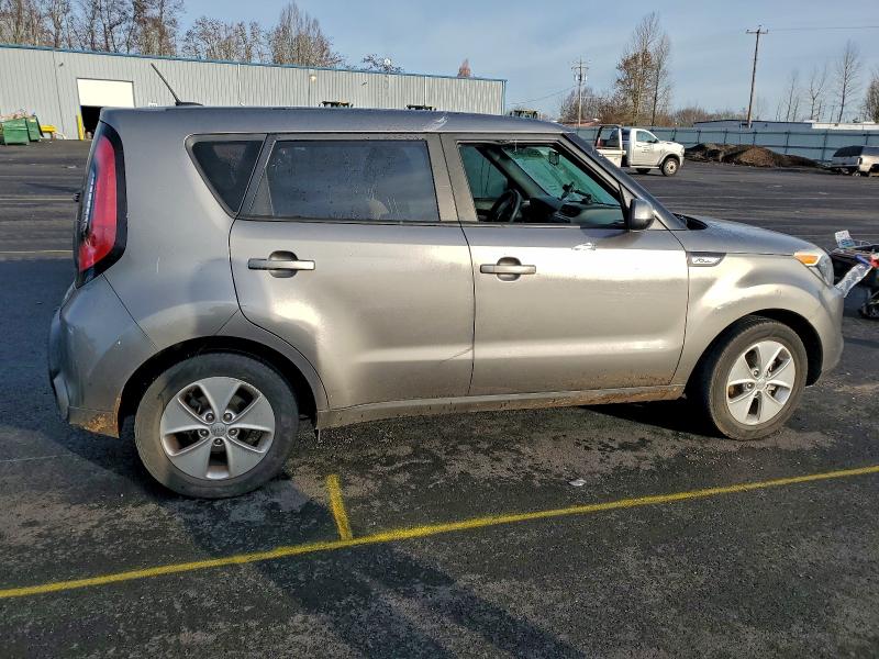 Photo 3 from auction – 2016 KIA SOUL with VIN KNDJN2A29G7273800