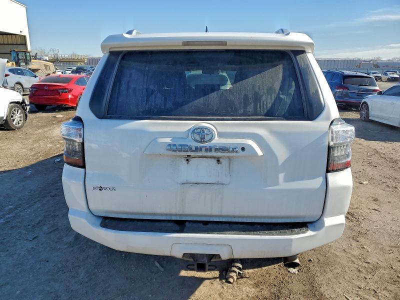 Photo 6 from auction – 2017 TOYOTA 4RUNNER SR with VIN JTEBU5JR4H5419230
