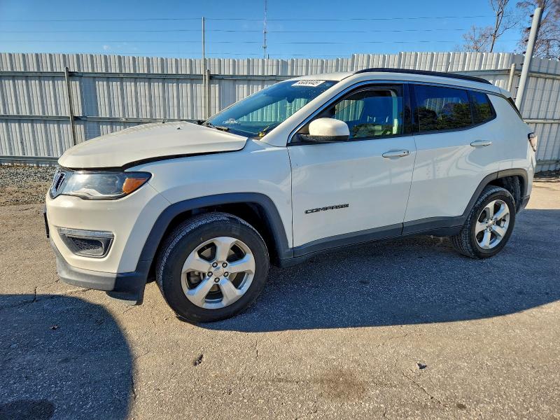 JEEP COMPASS LA 2018 with VIN 3C4NJDBB4JT333721 - Photo from auction