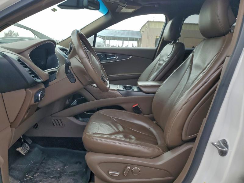 Photo 7 from auction – 2016 LINCOLN MKX RESERV with VIN 2LMTJ6LR1GBL37888