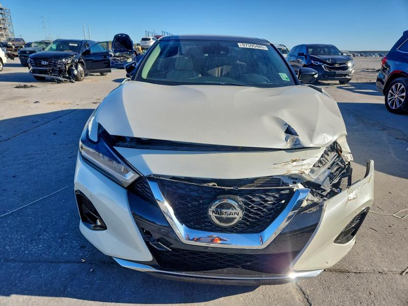 Photo 5 from auction – 2019 NISSAN MAXIMA with VIN 1N4AA6AV1KC379404