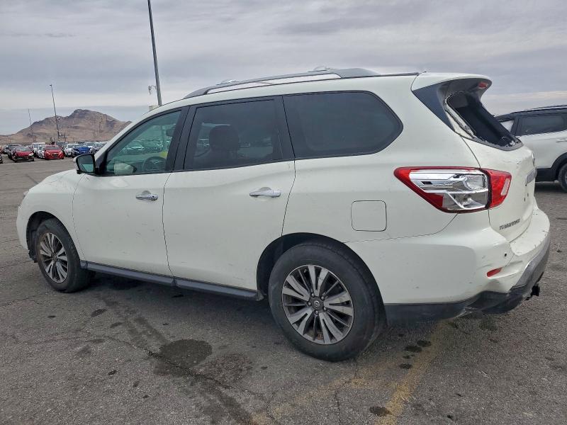 Photo 2 from auction – 2017 NISSAN PATHFINDER with VIN 5N1DR2MN5HC653423