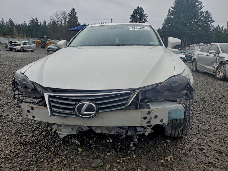 Photo 5 from auction – 2015 LEXUS IS 250 with VIN JTHCF1D21F5022418