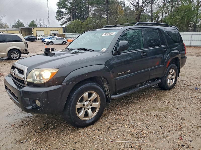 TOYOTA 4RUNNER SR 2008 with VIN JTEBU14R38K024686 - Photo from auction