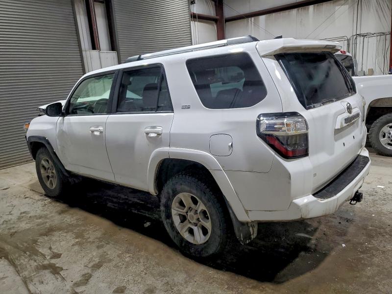 Photo 2 from auction – 2024 TOYOTA 4RUNNER SR with VIN JTEMU5JR2R6284317