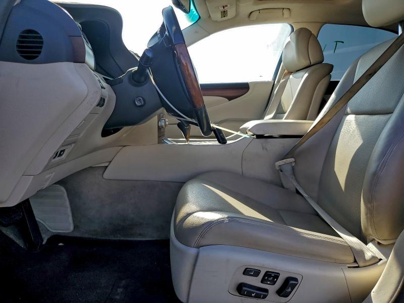 Photo 7 from auction – 2011 LEXUS LS 460 with VIN JTHBL5EF1B5106018