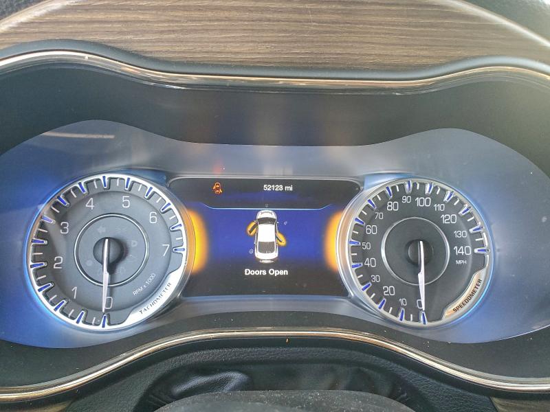 Photo 9 from auction – 2015 CHRYSLER 200 C with VIN 1C3CCCEG6FN589504