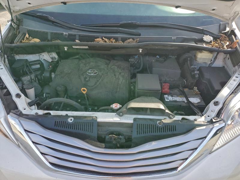 Photo 12 from auction – 2017 TOYOTA SIENNA XLE with VIN 5TDYZ3DC7HS899611