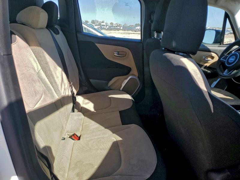 Photo 11 from auction – 2015 JEEP RENEGADE S with VIN ZACCJAAT4FPB43125