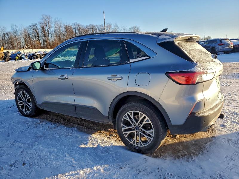 Photo 2 from auction – 2022 FORD ESCAPE SEL with VIN 1FMCU9H94NUA31370