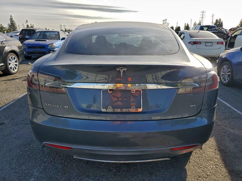 Photo 6 from auction – 2014 TESLA MODEL S with VIN 5YJSA1H12EFP44085