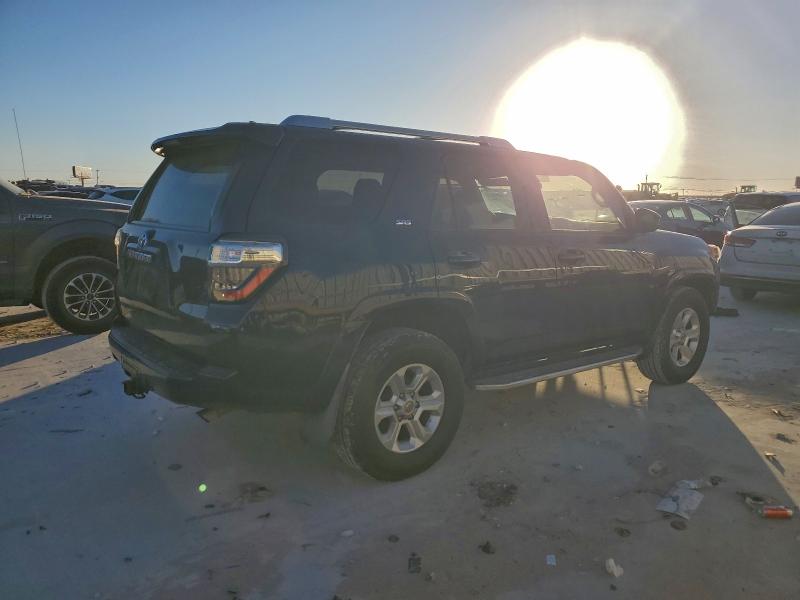 Photo 3 from auction – 2015 TOYOTA 4RUNNER SR with VIN JTEZU5JR4F5104309
