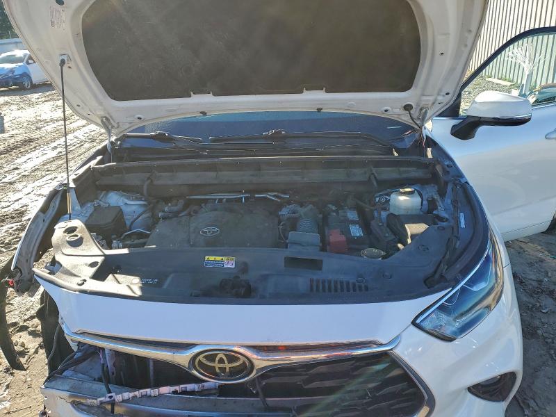 Photo 12 from auction – 2021 TOYOTA HIGHLANDER with VIN 5TDYZRAH0MS528853