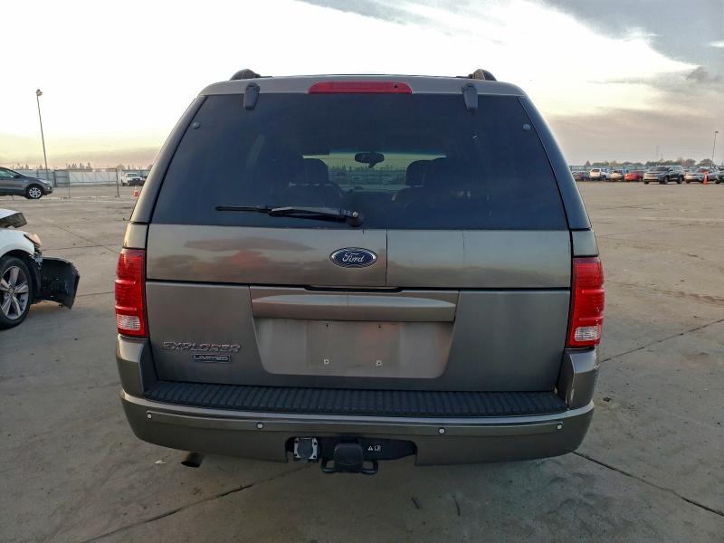Photo 6 from auction – 2002 FORD EXPLORER L with VIN 1FMDU65E22ZA92574