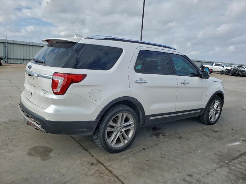 Photo 3 from auction – 2017 FORD EXPLORER L with VIN 1FM5K7FHXHGA26884